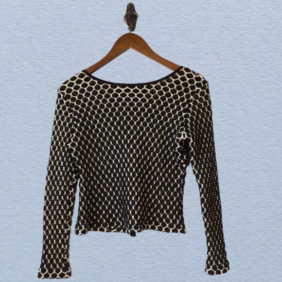 Dressbarn Black & White Textured Top with Long Sleeves with Front Clasp Closure - Picture 2 of 7